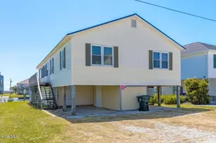 1041 1st St, Surf City, NC 28445 - Photo 2