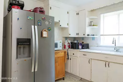 211 E Elm Street, Bladenboro, NC 28320 - Photo 24