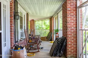 211 E Elm St, Bladenboro, NC 28320 - Photo 4