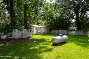 211 E Elm St, Bladenboro, NC 28320 - Photo 28