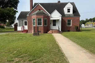 129 W 6th St, Washington, NC 27889 - Photo 1
