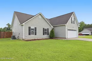 135 Investment Ln, Jacksonville, NC 28540 - Photo 4