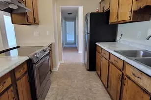 527 Raintree Cir, Jacksonville, NC 28540 - Photo 12