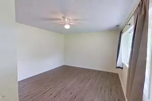 101 N Glen Ct, Jacksonville, NC 28540 - Photo 2