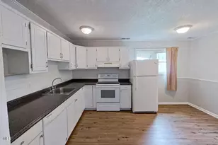 101 N Glen Ct, Jacksonville, NC 28540 - Photo 4