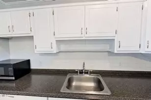 101 N Glen Ct, Jacksonville, NC 28540 - Photo 6