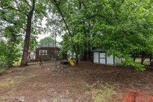 2401 E 4th St, Greenville, NC 27858 - Photo 10