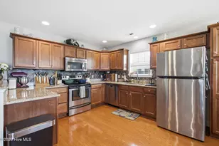 2619 Ravens Glass Ct, Wilmington, NC 28411 - Photo 8