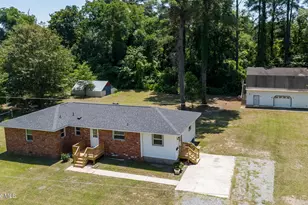 108 McNatt St, Maxton, NC 28364 - Photo 2