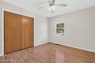225 E 11th St, Southport, NC 28461 - Photo 26