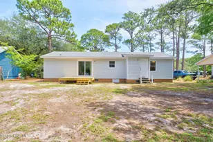 225 E 11th St, Southport, NC 28461 - Photo 36