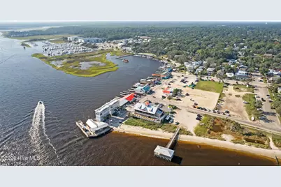 225 E 11th Street, Southport, NC 28461 - Photo 48