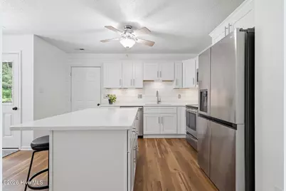 131 Silver Creek Drive, Swansboro, NC 28584 - Photo 8