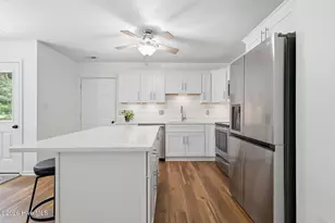 131 Silver Creek Dr, Swansboro, NC 28584 - Photo 8