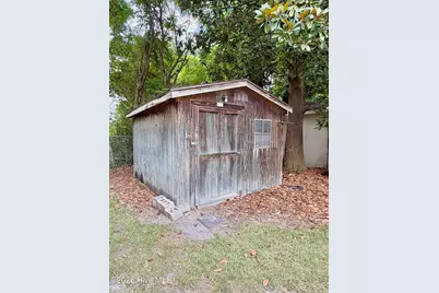 1105 W Washington Avenue, Kinston, NC 28501 - Photo 10