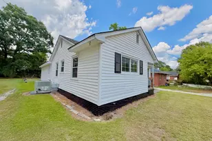 1105 W Washington Ave, Kinston, NC 28501 - Photo 4