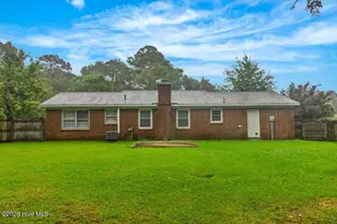 201 Greenbriar Dr, Jacksonville, NC 28546 - Photo 30