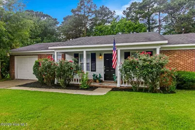 201 Greenbriar Drive, Jacksonville, NC 28546 - Photo 2
