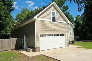 411 NW Backwoods Rd, Moyock, NC 27958 - Photo 18