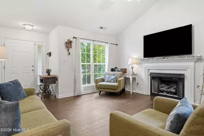 156 Kensington Way, Aberdeen, NC 28315 - Photo 6