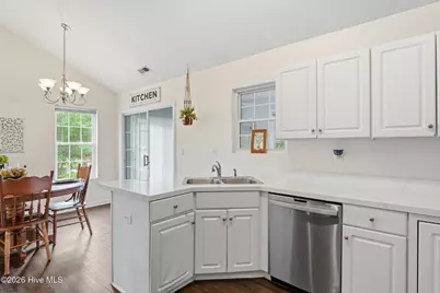 156 Kensington Way, Aberdeen, NC 28315 - Photo 16