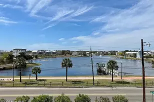 600 S Carolina Beach Ave S, Carolina Beach, NC 28428 - Photo 2