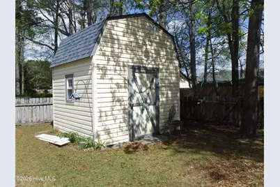 624 Shadowridge Road, Jacksonville, NC 28546 - Photo 16