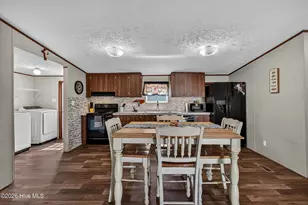 221 Mewborn Dr, Beulaville, NC 28518 - Photo 2