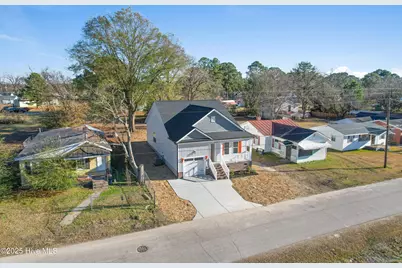 608 S Goldsboro Street, Fremont, NC 27830 - Photo 1