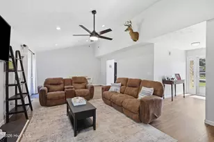 705 Hedrick Blvd, Morehead City, NC 28557 - Photo 4
