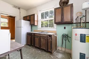 217 E Gale St, Edenton, NC 27932 - Photo 12