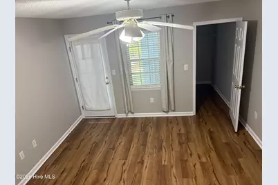 302 Courtyard E, Beaufort, NC 28516 - Photo 6