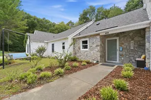 906 Cedar Ct, Aberdeen, NC 28315 - Photo 1
