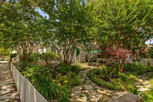 201 Broad St, Beaufort, NC 28516 - Photo 2