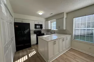 2936 Mulberry Ln, Greenville, NC 27858 - Photo 4