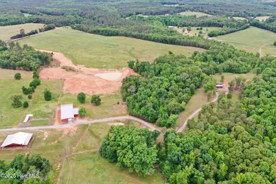 8335 Sc 187, Iva, SC 29655 - Photo 6