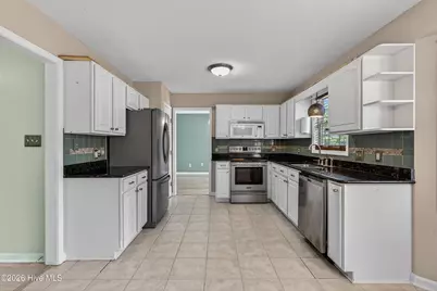 301 Robert Scott Circle, Swansboro, NC 28584 - Photo 12