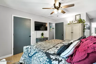103 NW 25th Street, Oak Island, NC 28465 - Photo 20