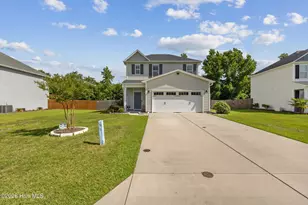 554 Avendale Dr, Rocky Point, NC 28457 - Photo 2