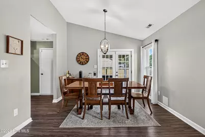 110 Woodbridge Court, Jacksonville, NC 28540 - Photo 8