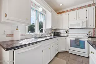 402 Kempton Dr, Greenville, NC 27834 - Photo 30