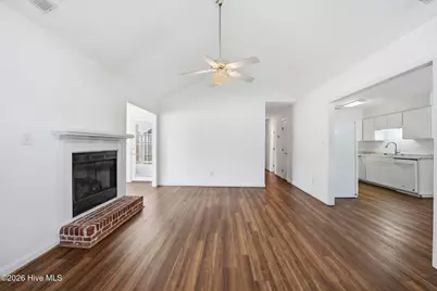 4001 Gaston Court, New Bern, NC 28562 - Photo 8