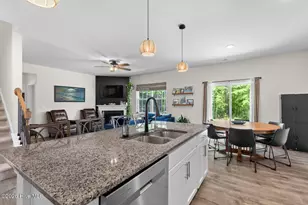 1013 Ella Bengel Dr, New Bern, NC 28562 - Photo 16