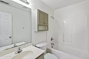207 Ashwood Dr, Jacksonville, NC 28546 - Photo 8