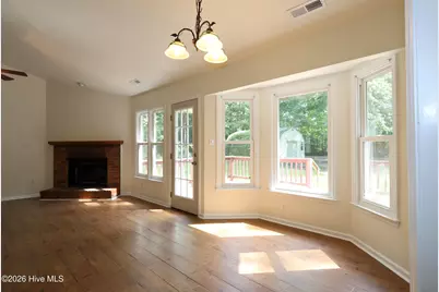 172 Baytree Drive, Jacksonville, NC 28546 - Photo 4