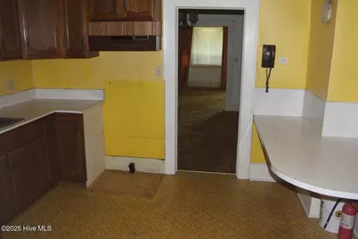 709 Quail Street, Elizabethtown, NC 28337 - Photo 12