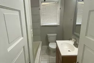 704 Dixon St, Kinston, NC 28501 - Photo 10