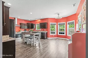 515 Shipyard Ct, Swansboro, NC 28584 - Photo 12