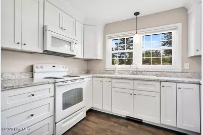 809 Pine Valley Drive, Wilmington, NC 28409 - Photo 6