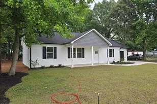 24821 Spring Hill Rd, Wagram, NC 28396 - Photo 2